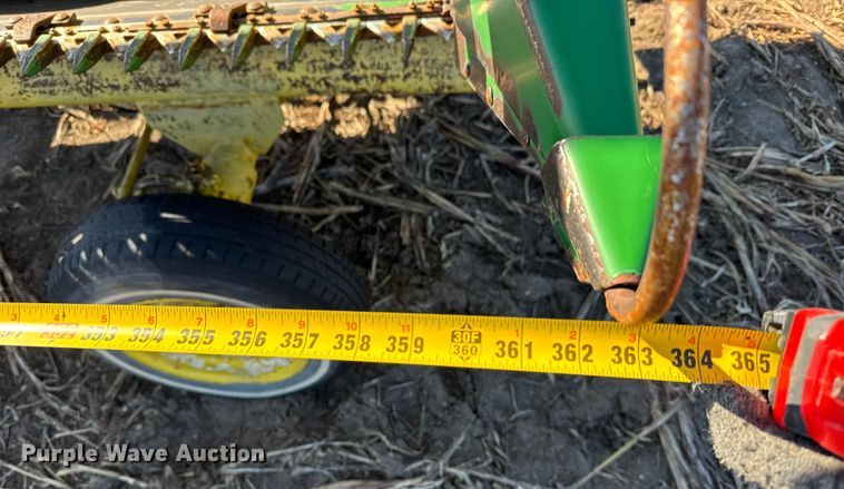 image for item FB0617 John Deere 930 rigid head