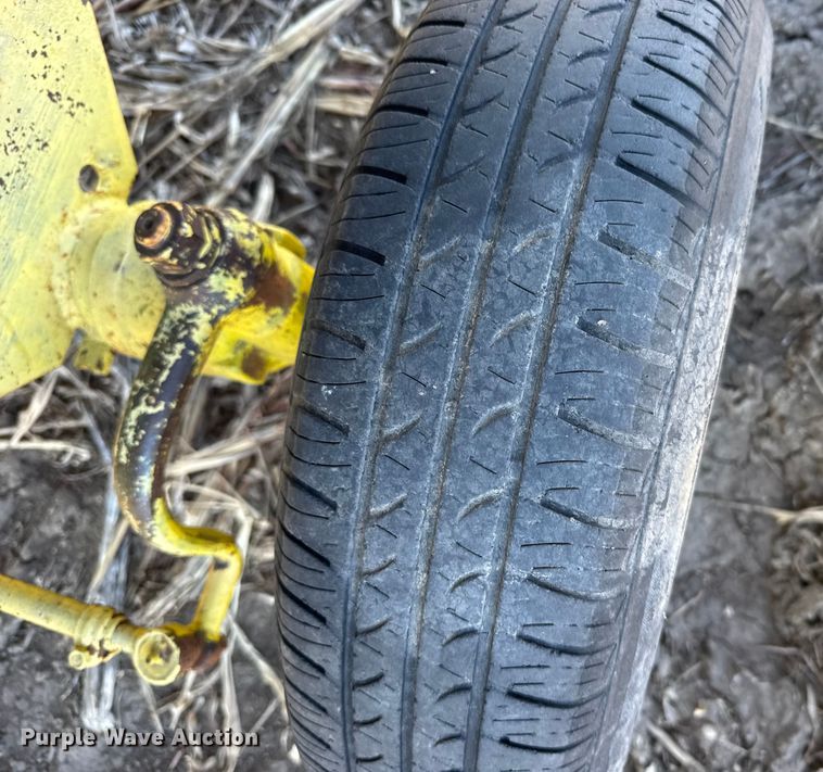 image for item FB0617 John Deere 930 rigid head