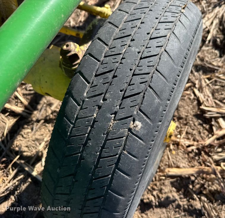 image for item FB0617 John Deere 930 rigid head