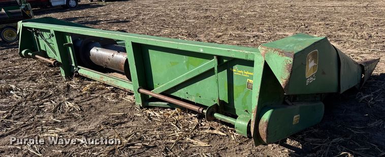 image for item FB0618 John Deere 853 all-crop head