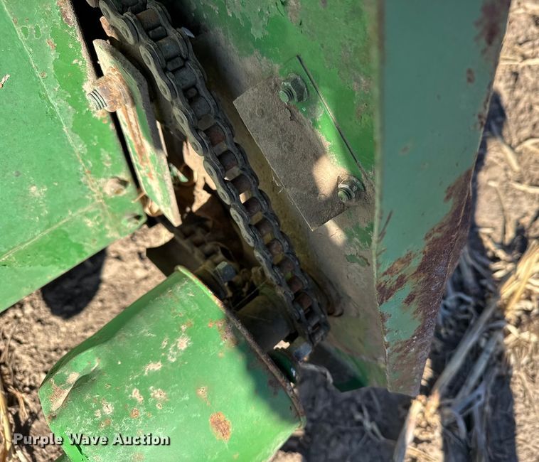 image for item FB0618 John Deere 853 all-crop head