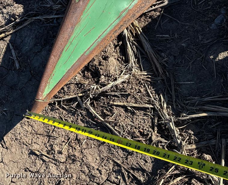 image for item FB0618 John Deere 853 all-crop head