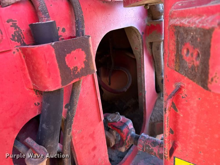 image for item FB0620 1980 Versatile 895 4WD tractor