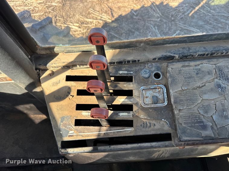 image for item FB0620 1980 Versatile 895 4WD tractor