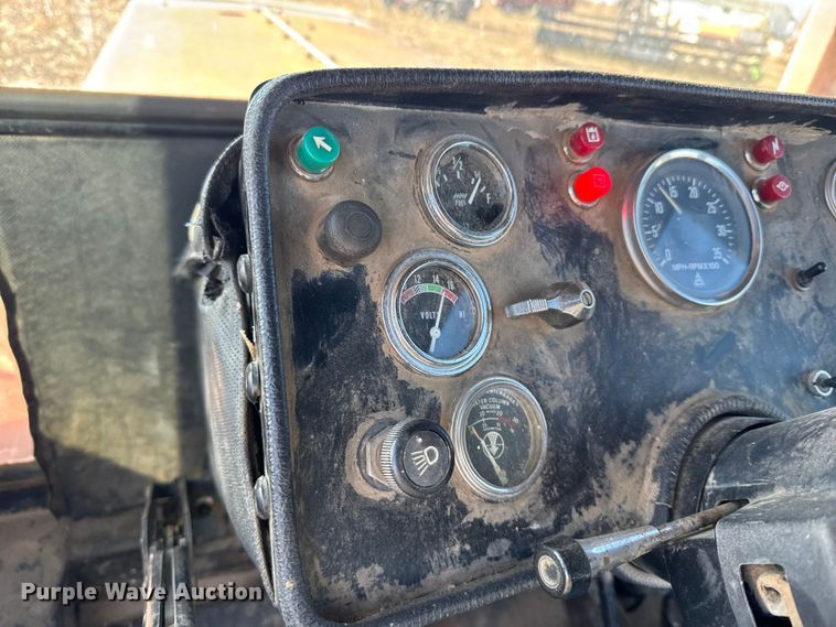 image for item FB0620 1980 Versatile 895 4WD tractor