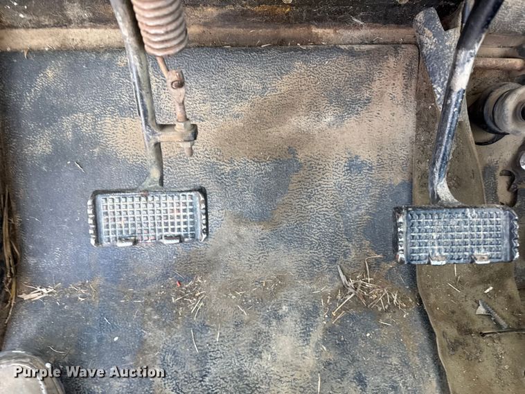 image for item FB0620 1980 Versatile 895 4WD tractor