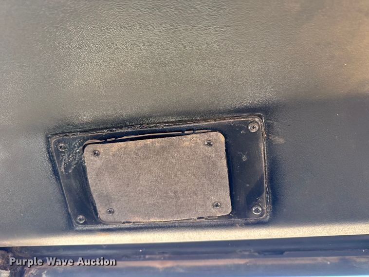 image for item FB0620 1980 Versatile 895 4WD tractor