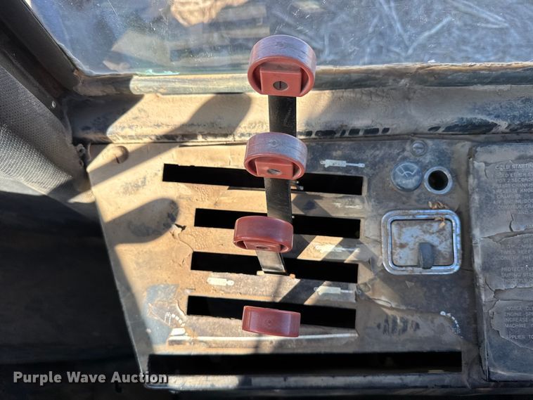 image for item FB0620 1980 Versatile 895 4WD tractor