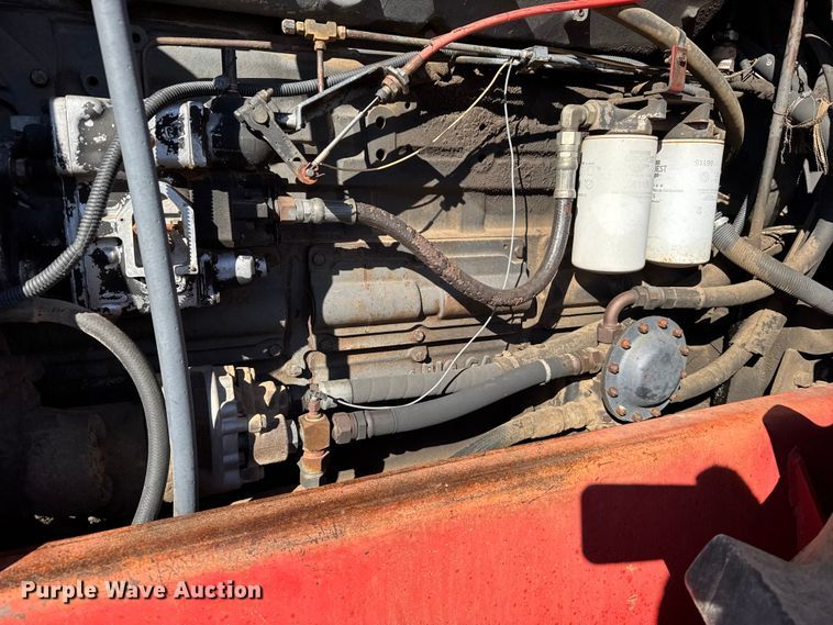 image for item FB0620 1980 Versatile 895 4WD tractor