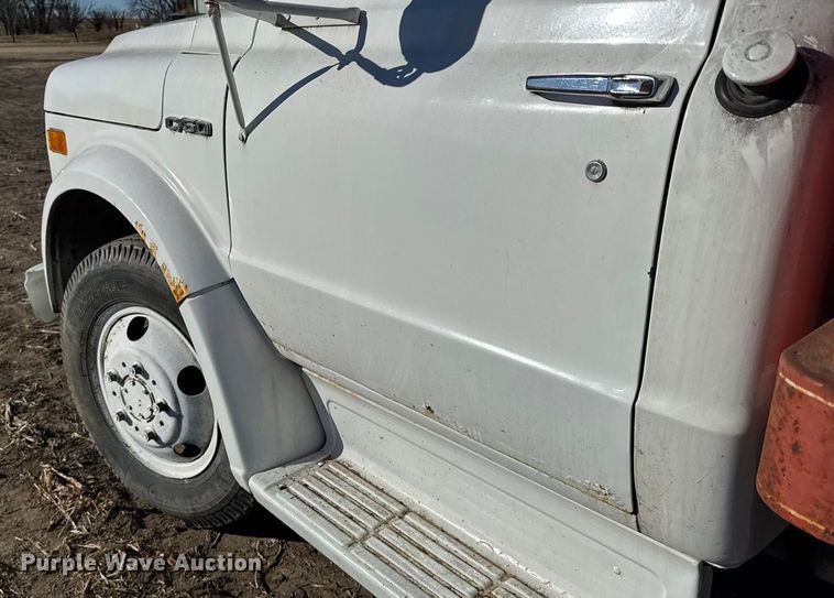 image for item FB0621 1971 Chevrolet C50 grain truck