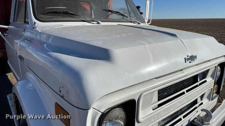 image for item FB0621 1971 Chevrolet C50 grain truck