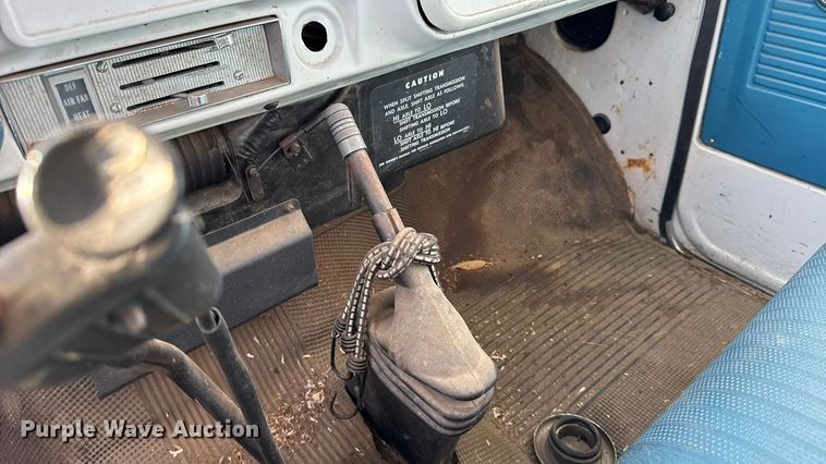 image for item FB0621 1971 Chevrolet C50 grain truck