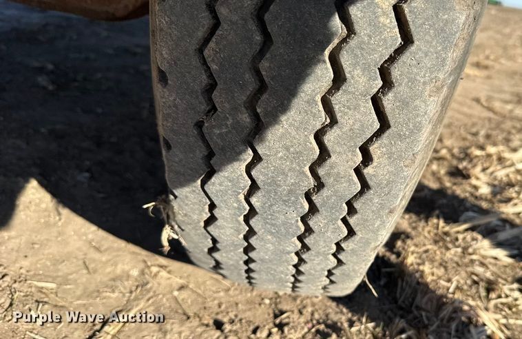 image for item FB0621 1971 Chevrolet C50 grain truck