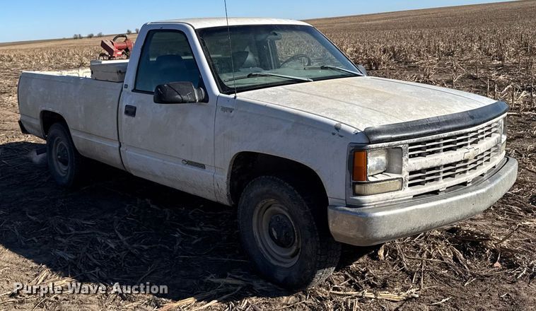 image for item FB0622 1998 Chevrolet C2500 pickup truck