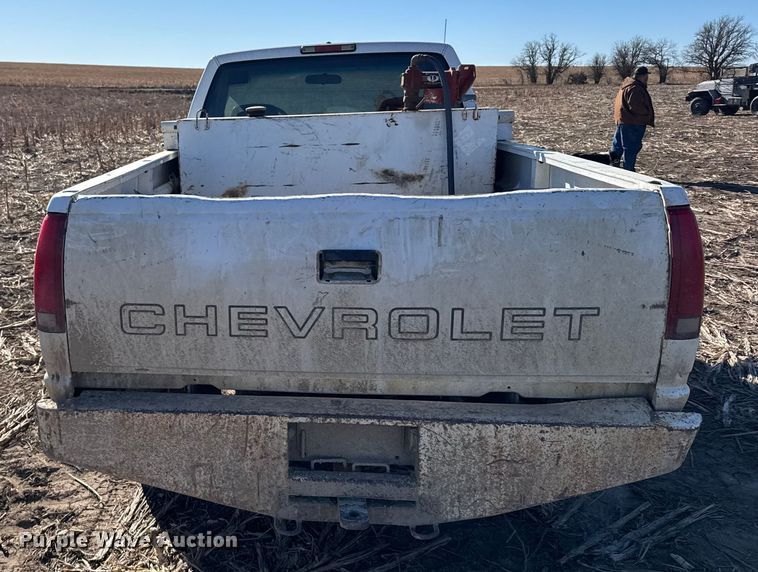 image for item FB0622 1998 Chevrolet C2500 pickup truck
