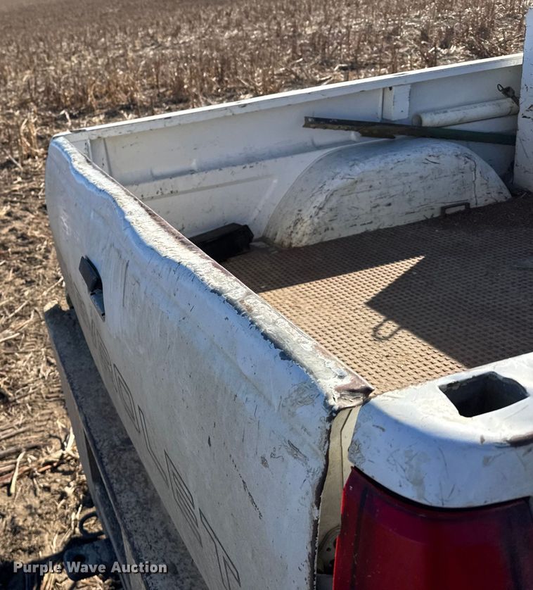 image for item FB0622 1998 Chevrolet C2500 pickup truck