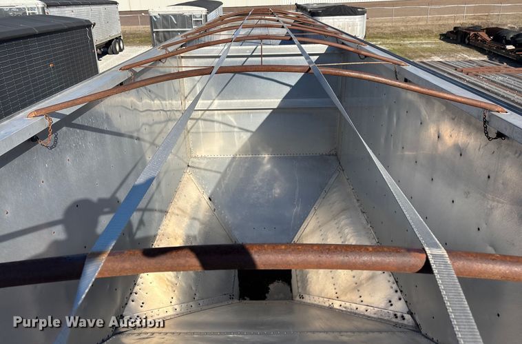 image for item FG0030 1993 Timpte grain trailer