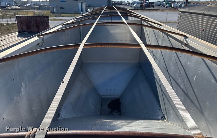 image for item FG0030 1993 Timpte grain trailer