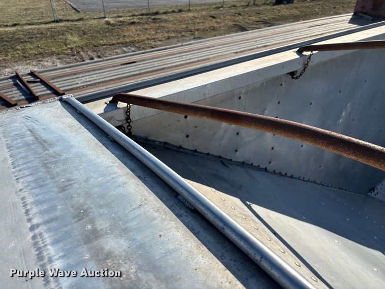 image for item FG0030 1993 Timpte grain trailer