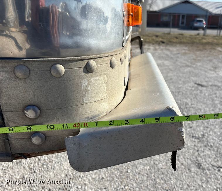 image for item FG0030 1993 Timpte grain trailer