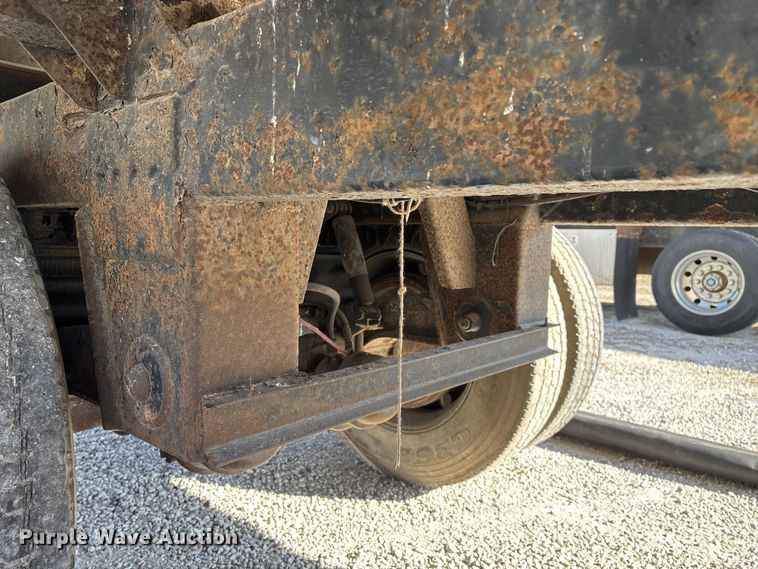 image for item FG0030 1993 Timpte grain trailer