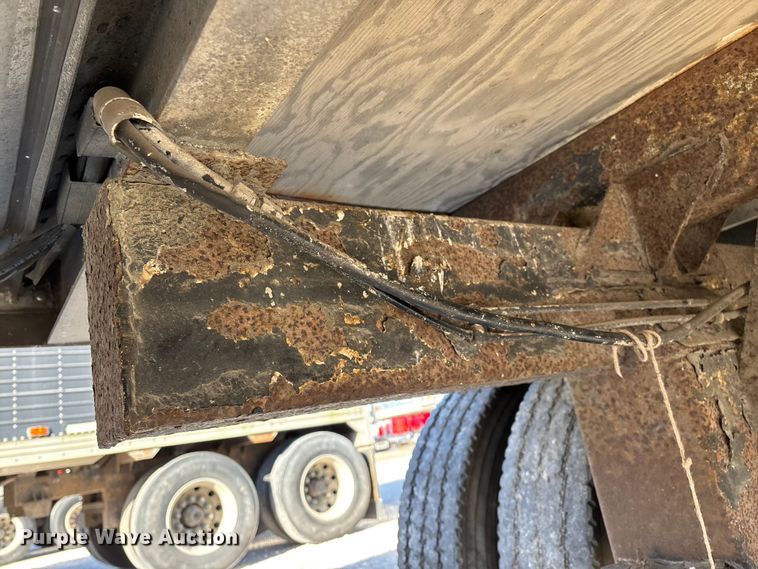 image for item FG0030 1993 Timpte grain trailer