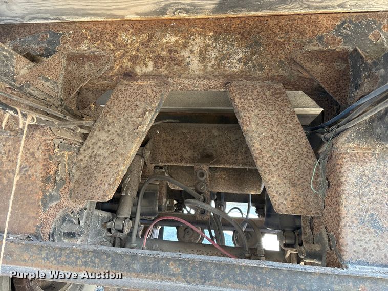 image for item FG0030 1993 Timpte grain trailer