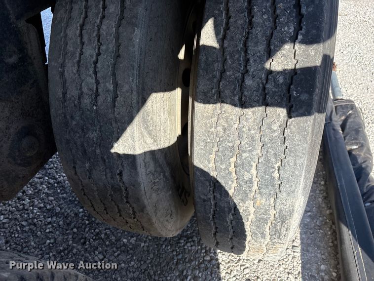 image for item FG0030 1993 Timpte grain trailer