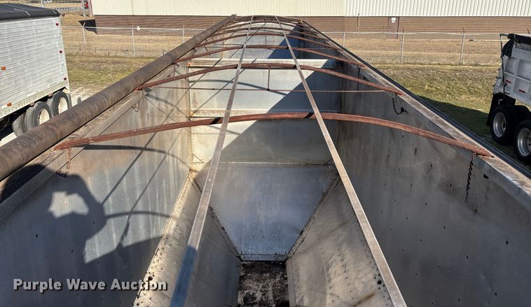 image for item FG0031 1992 Timpte grain trailer