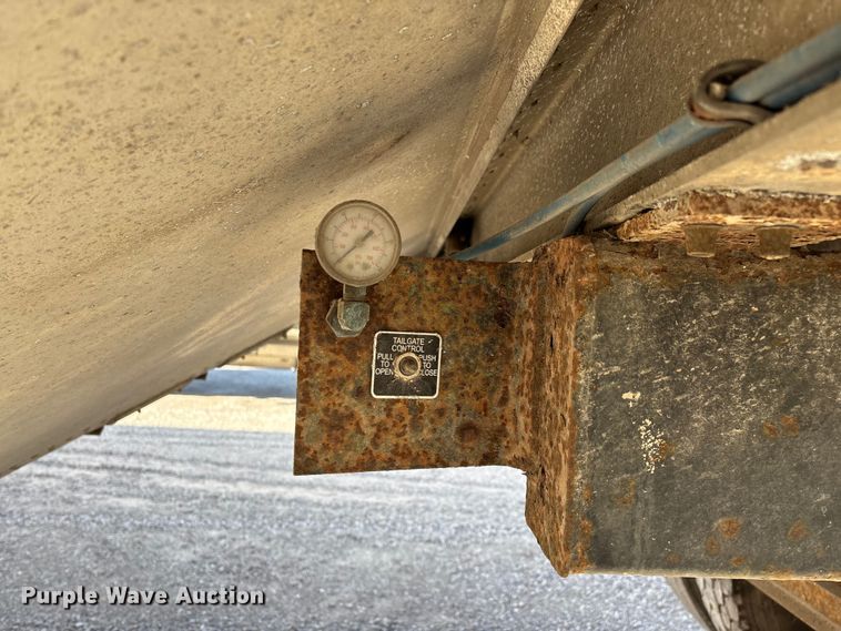 image for item FG0031 1992 Timpte grain trailer