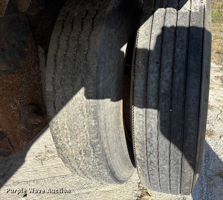 image for item FG0031 1992 Timpte grain trailer