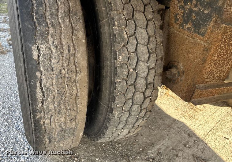 image for item FG0031 1992 Timpte grain trailer