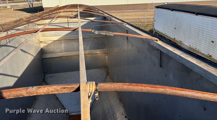 image for item FG0032 1990 Timpte Super Hopper grain trailer