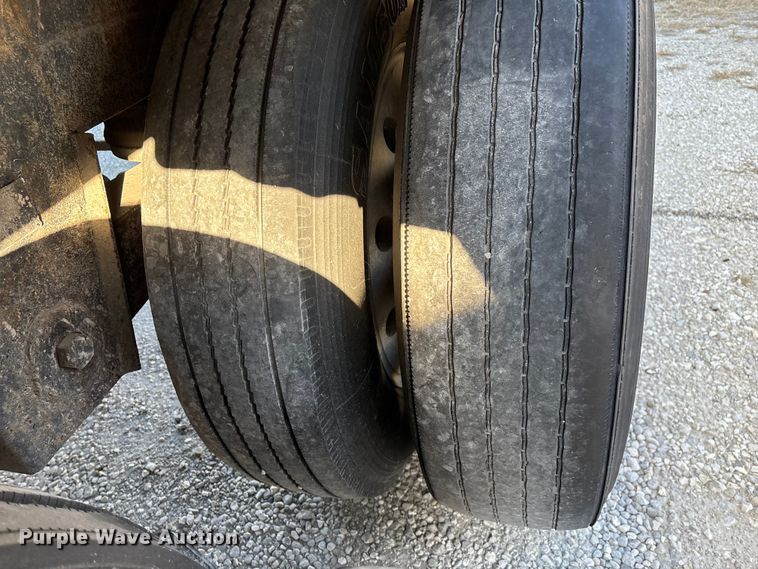 image for item FG0032 1990 Timpte Super Hopper grain trailer