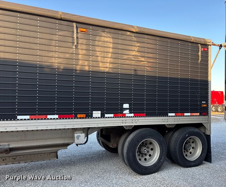 image for item FG0033 2007 Timpte Super Hopper grain trailer