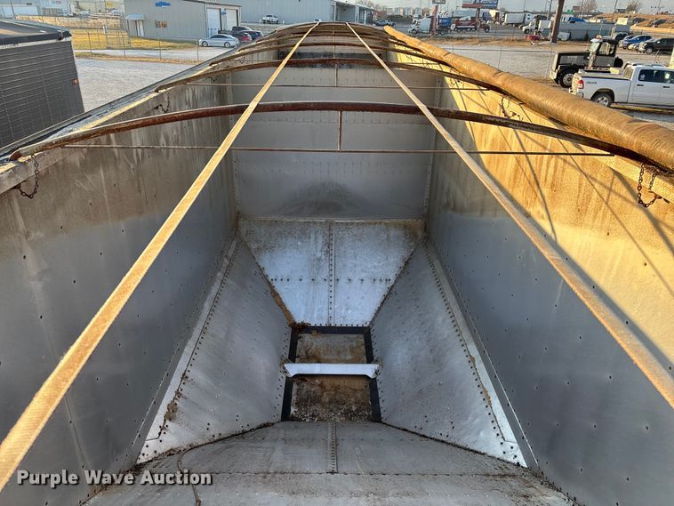 image for item FG0033 2007 Timpte Super Hopper grain trailer