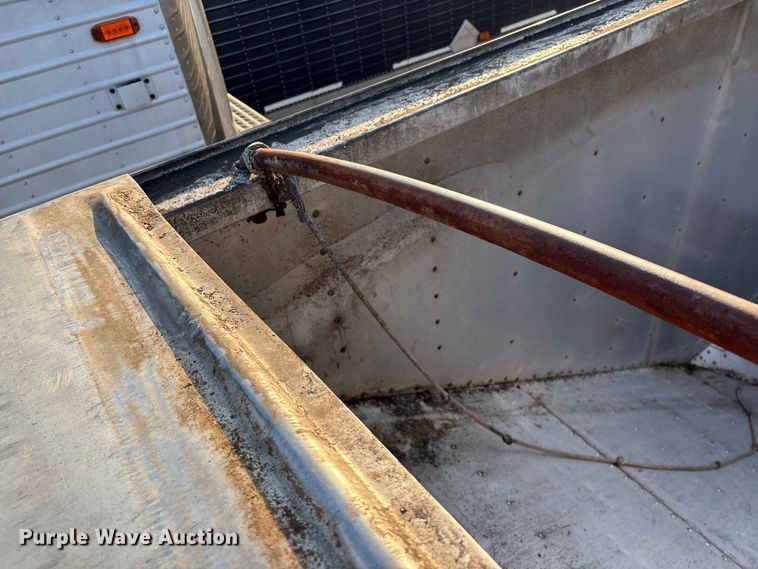 image for item FG0033 2007 Timpte Super Hopper grain trailer