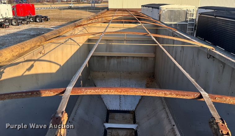 image for item FG0033 2007 Timpte Super Hopper grain trailer