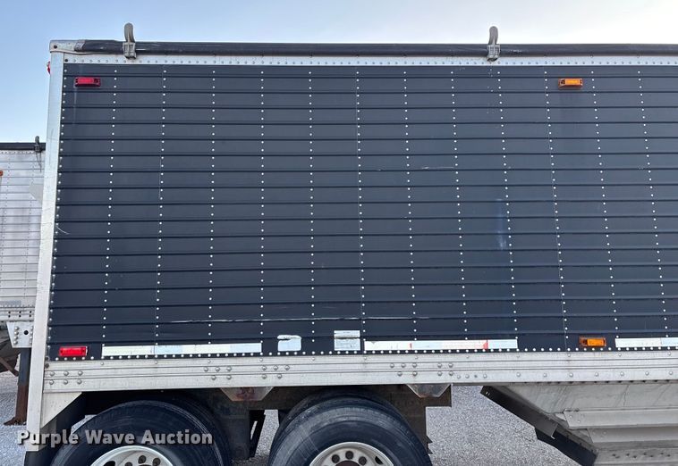 image for item FG0033 2007 Timpte Super Hopper grain trailer