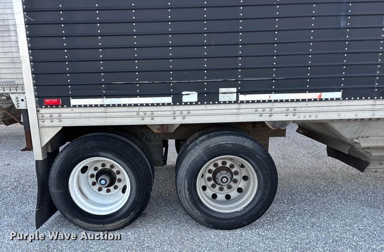 image for item FG0033 2007 Timpte Super Hopper grain trailer