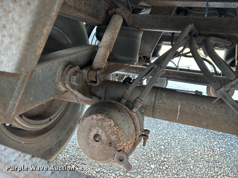 image for item FG0033 2007 Timpte Super Hopper grain trailer