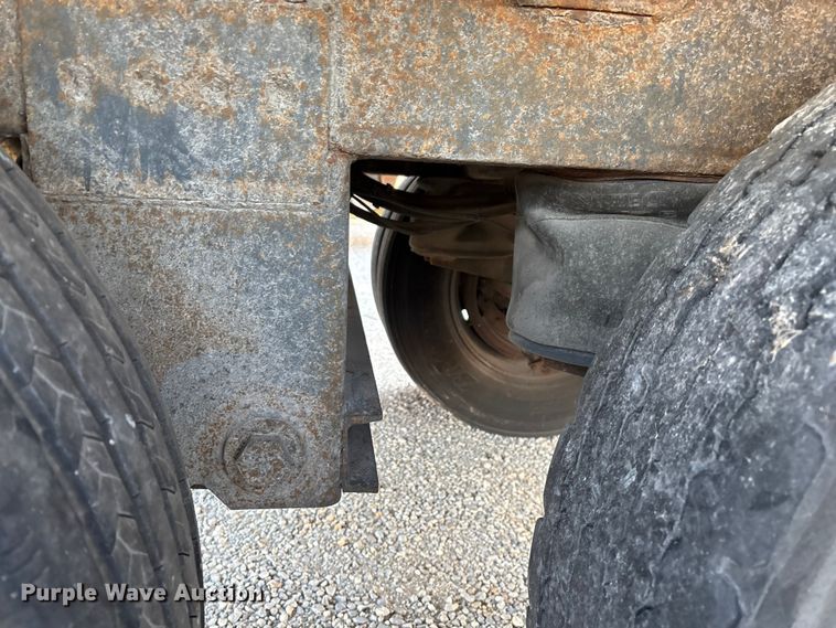 image for item FG0033 2007 Timpte Super Hopper grain trailer