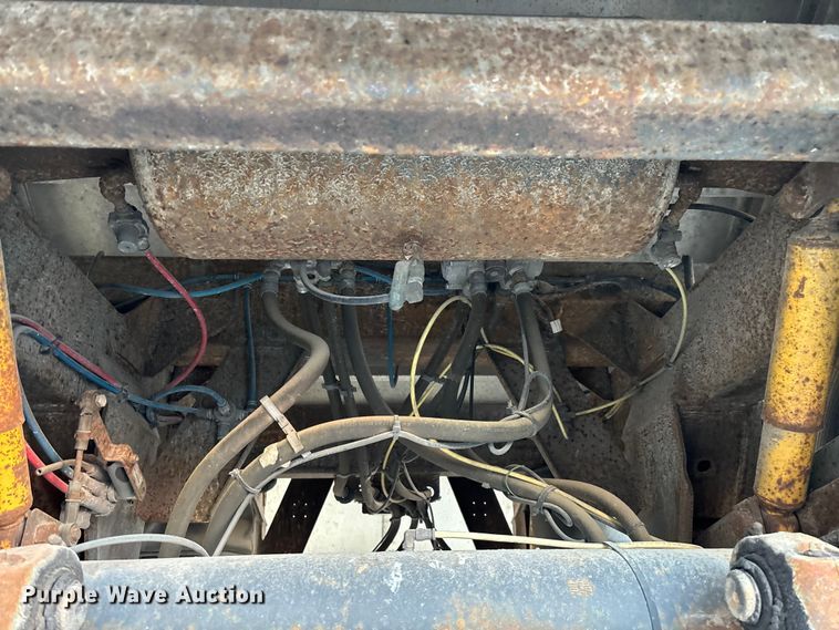 image for item FG0033 2007 Timpte Super Hopper grain trailer