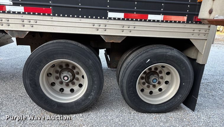 image for item FG0033 2007 Timpte Super Hopper grain trailer