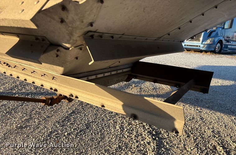 image for item FG0033 2007 Timpte Super Hopper grain trailer