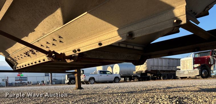 image for item FG0033 2007 Timpte Super Hopper grain trailer