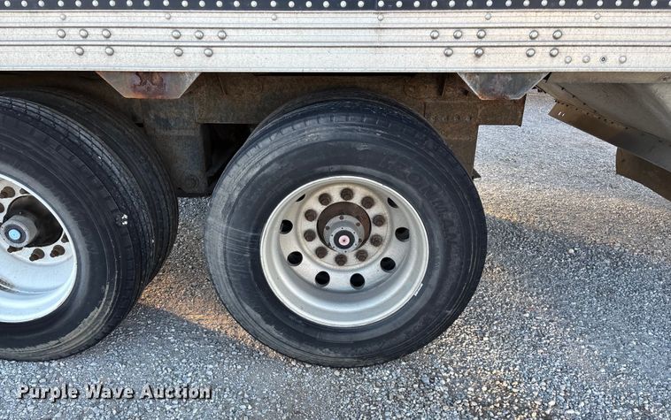 image for item FG0033 2007 Timpte Super Hopper grain trailer