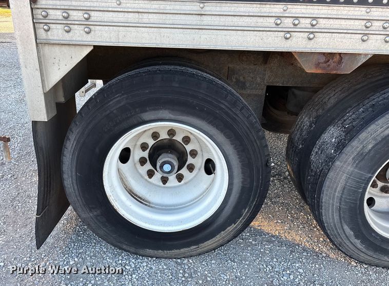 image for item FG0033 2007 Timpte Super Hopper grain trailer