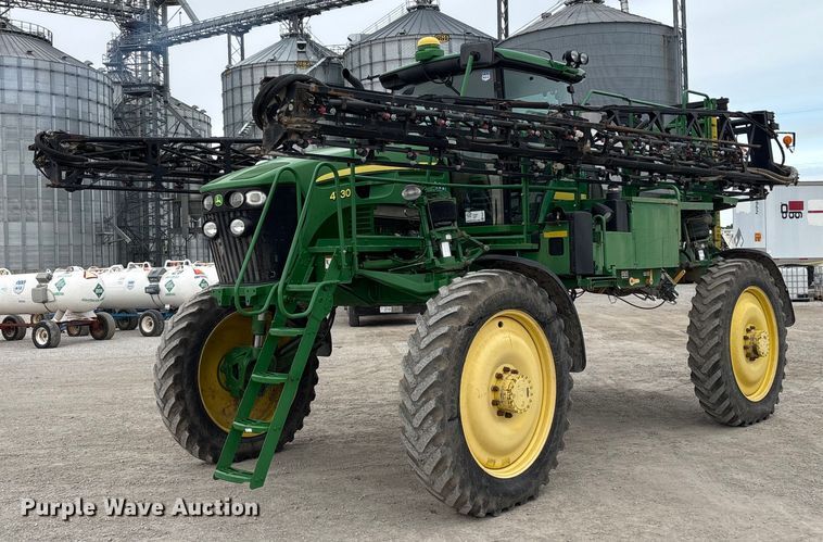 image for item FG2577 2013 John Deere 4730 sprayer