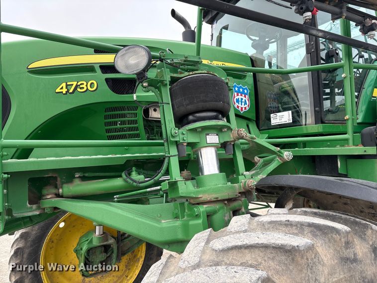 image for item FG2577 2013 John Deere 4730 sprayer